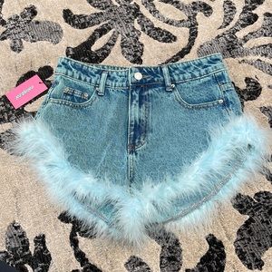 Edikted brand new blue fur trimmed shorts size medium